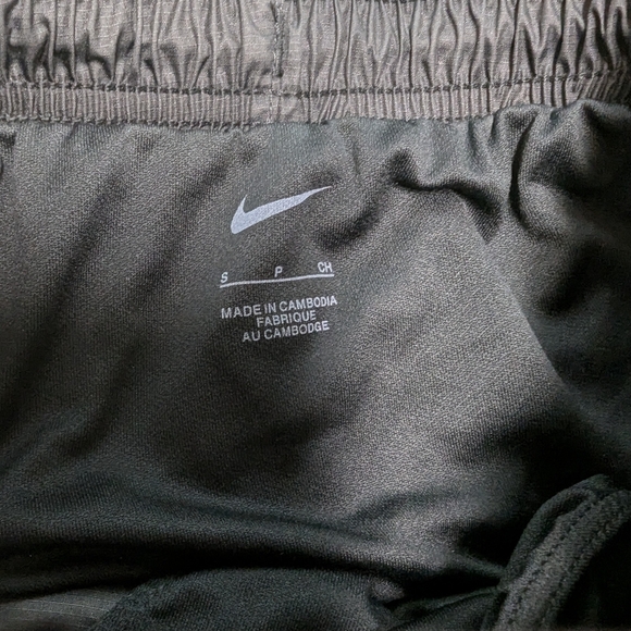 Nike Air running shorts - Picture 6 of 9